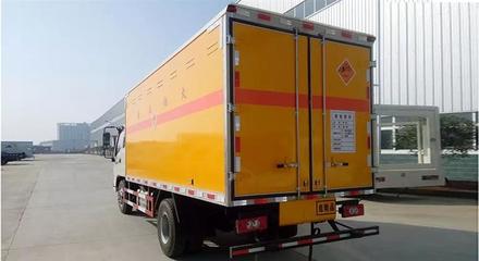 3吨爆破器材危险品运输车 价格、厂家与防爆技术全解析
